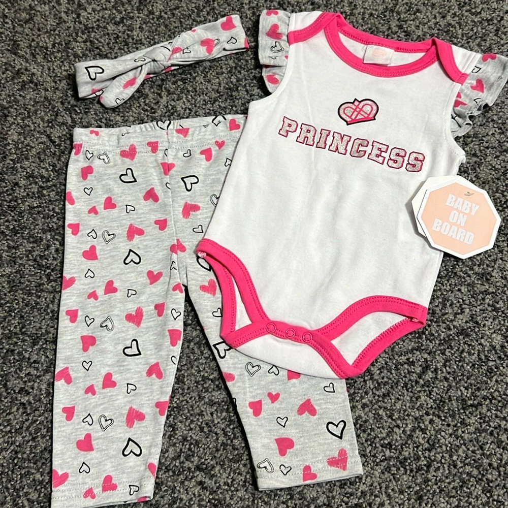 Baby on Board Princess 3 PC Outfit Size 6-9 Months NWT